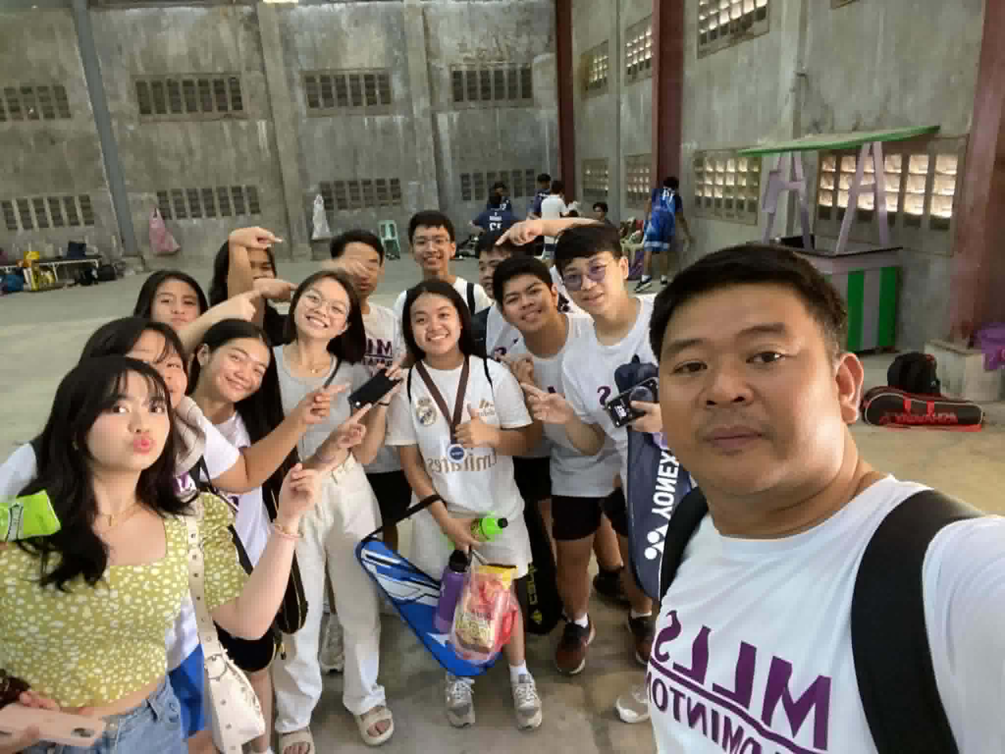 Badminton